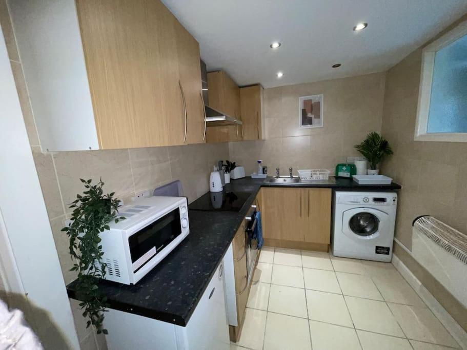 Stylish Cosy Studio Apartment Gravesend Exteriör bild