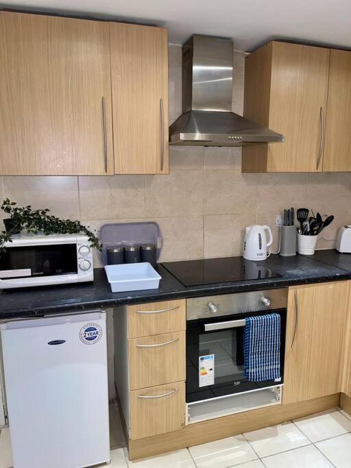 Stylish Cosy Studio Apartment Gravesend Exteriör bild