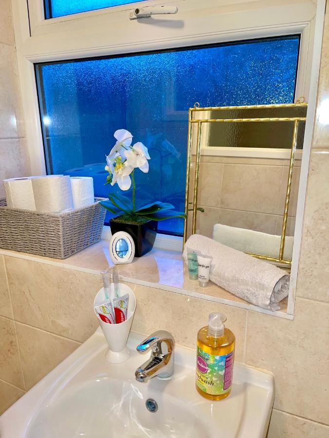 Stylish Cosy Studio Apartment Gravesend Exteriör bild
